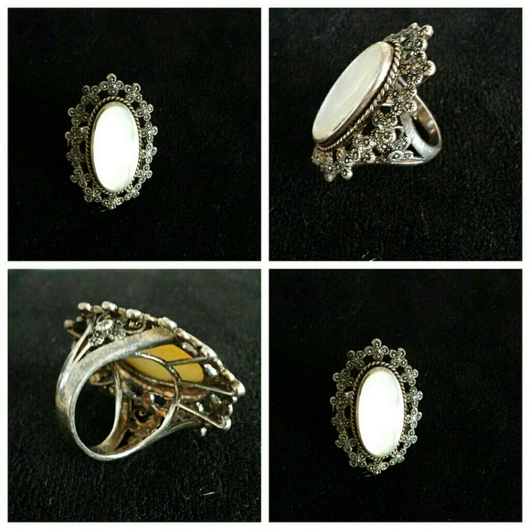 Gorgeous Vintage Ring!!!