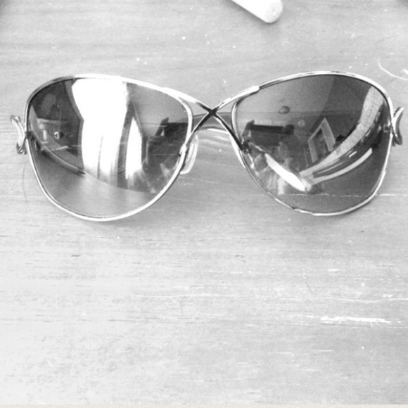 Big framed sunglasses