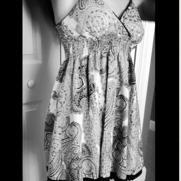 Cool print dress black and white