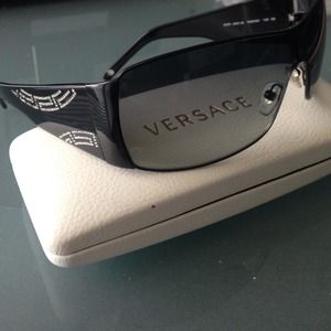 Versace 2081B