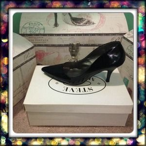 Steve Madden Black Pumps