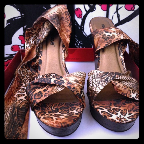 Satin Ankle tie, leopard+snake skin print wedges