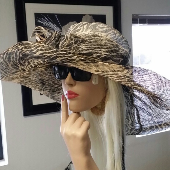 SOLD Beautiful hat - Picture 3 of 3