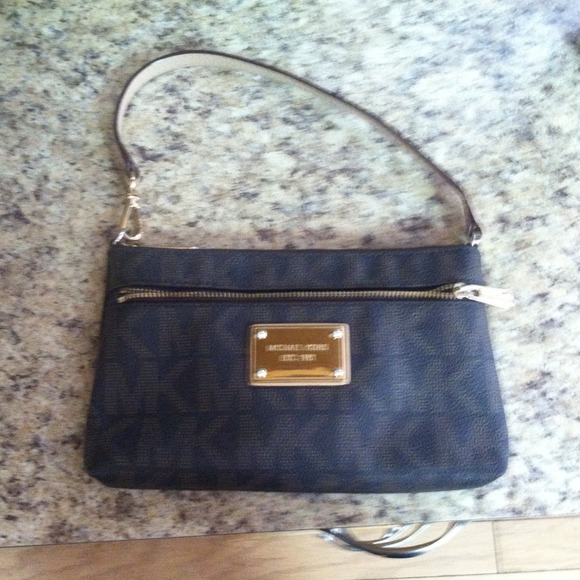 Michael Kors Wristlet
