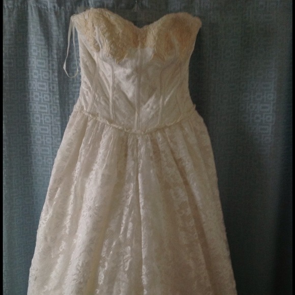 Wedding Dress. Size 8