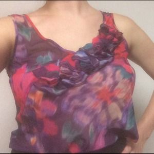 Floral Flirty Express Top Sz M