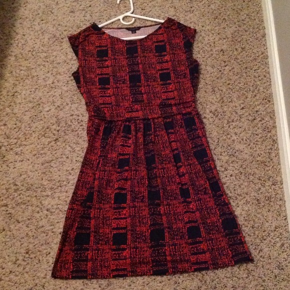 Banana Republic Dresses & Skirts - Banana Republic orange and black print dress