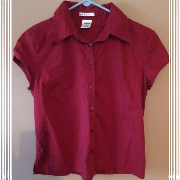 Maroon short sleeve top