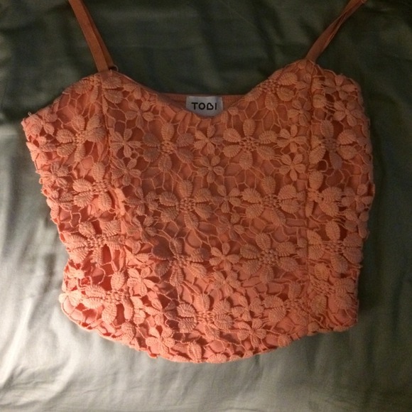 ❌SOLD❌Coral crop tank