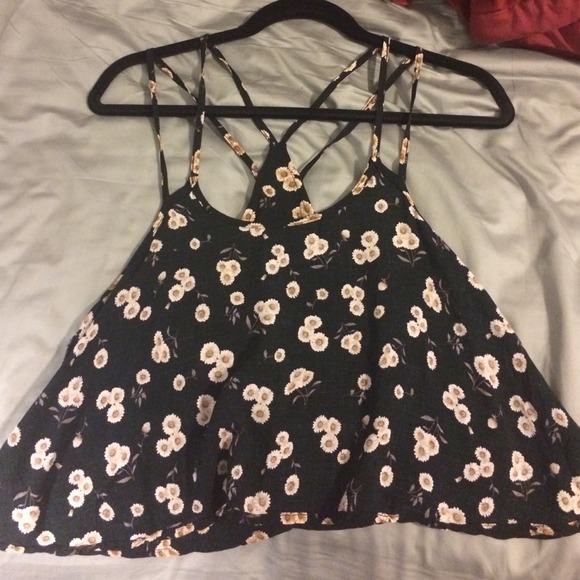 ❌Sold on vinted❌Brandy floral tank