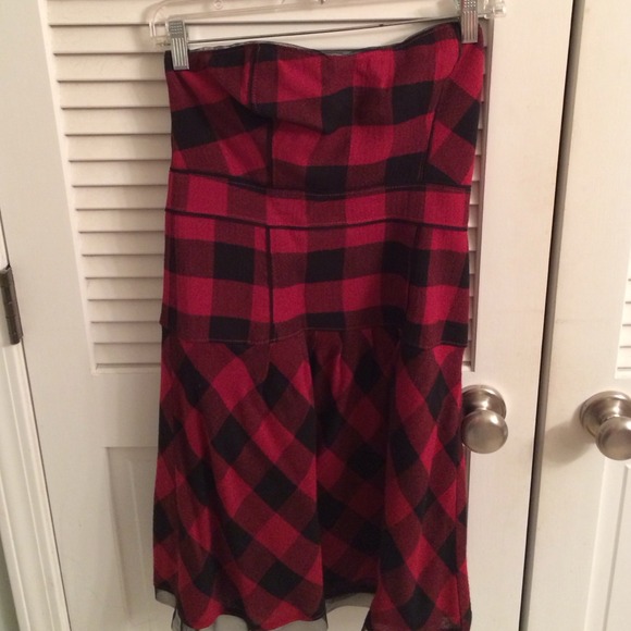 Red and black plaid strapless dress