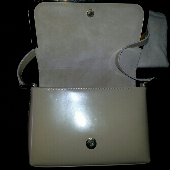 ☆Gucci  Handbag☆ - Picture 4 of 4