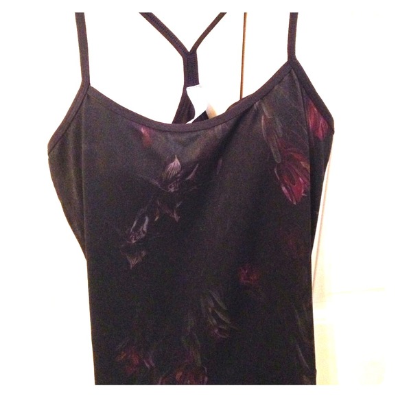 Lululemon athletica power Y Tank size 10