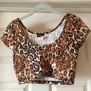 Leopard print crop top medium