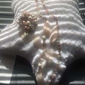 Necklace and braclet