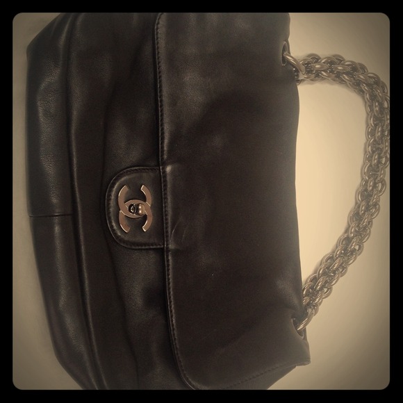 100% Authenticate Black Chanel Handbag