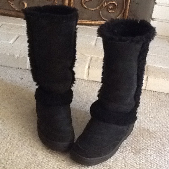 Retired sundance uggs