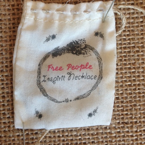 Free People necklace - Picture 2 of 3