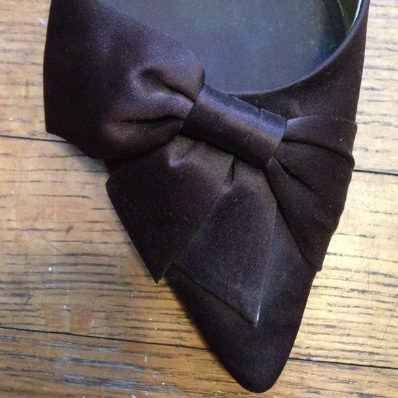 Brown satin heels - Picture 2 of 4