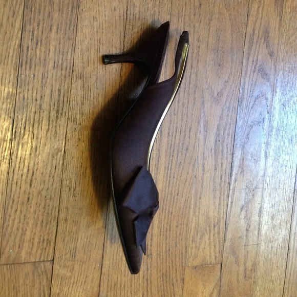 Brown satin heels - Picture 3 of 4