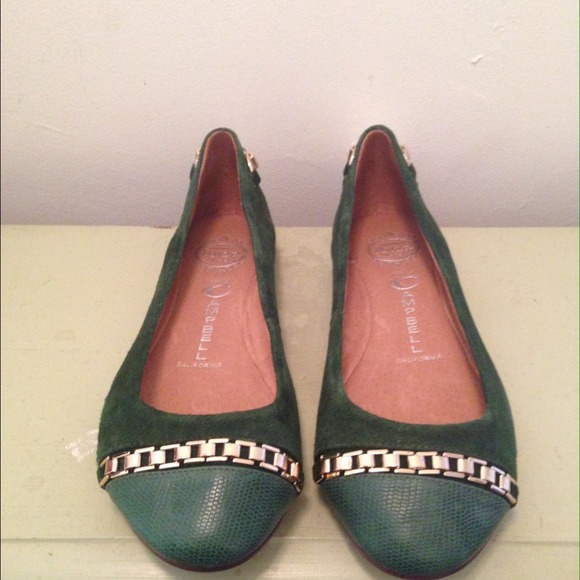 Jeffrey Campbell green flats