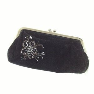 Snap clutch by Express