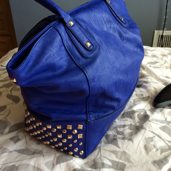 LIONEL blue studded purse - Picture 2 of 4