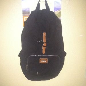 Black v.s backpack