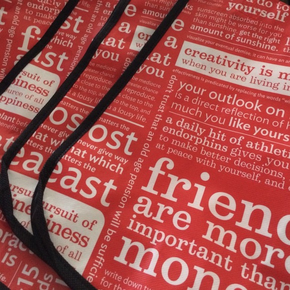Lululemon reusable bags.