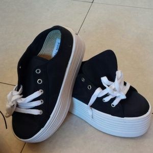 Hipster platform shoes