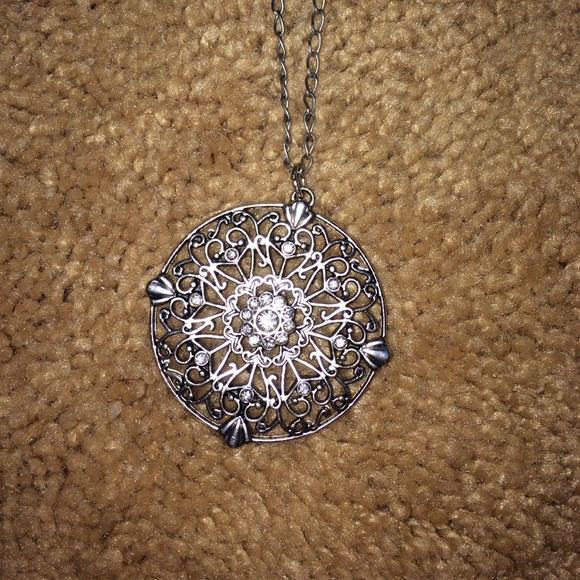 Necklace - Picture 2 of 2