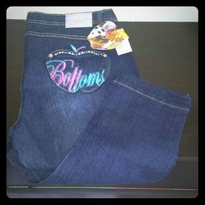 **SOLD**APPLE BOTTOM Capris Jeans sz 18