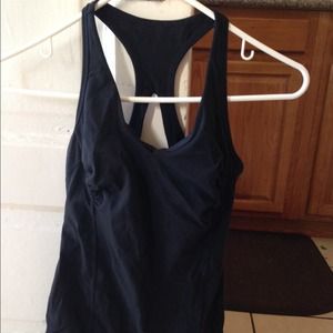 Black medium support tank