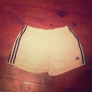✊✊Traded✊✊Adidas sports shorts!