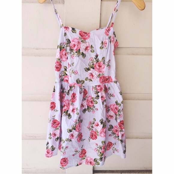 Forever 21 Dresses & Skirts - Floral forever 21 dress