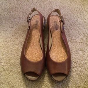 REDUCED💖Kenneth Cole wedges💖