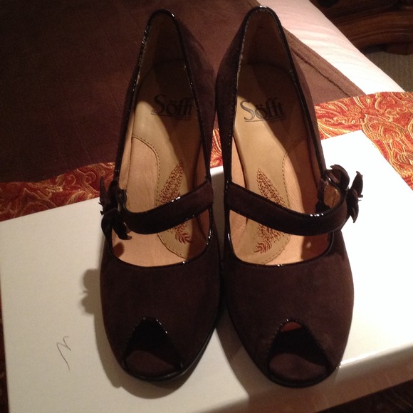 Brown sofft heels
