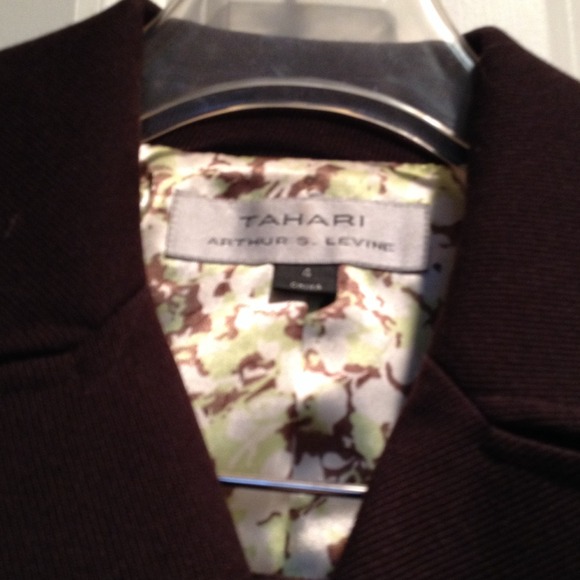 Impeccable Brown Tahari Pantsuit - Picture 3 of 3