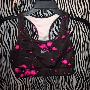 Size M Nike Pro sports bra!