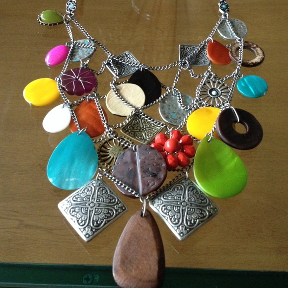 Spring Necklace - Picture 1 of 1