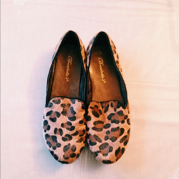 Cheetah leopard print loafer flats