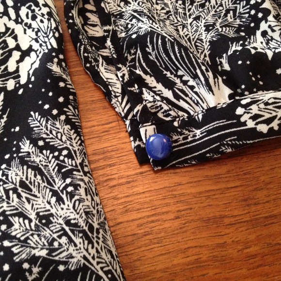 💙BUNDLED💙 Anthropologie Ruffled Picea Buttondown - Picture 3 of 4