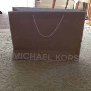 Michael Kors shopping bag