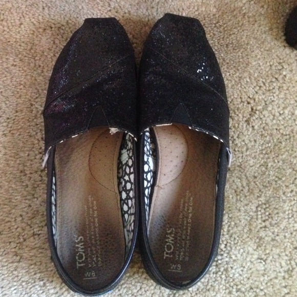 Sparkly BLACK TOMS with the free BAG!