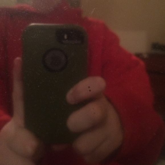 Emerald and black otter box for iPhone 5