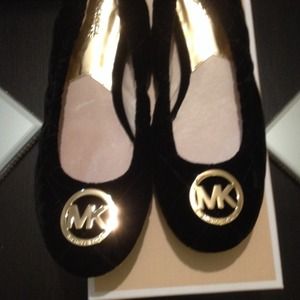 Micheal kors quilted flats size 8m authentic SOLD