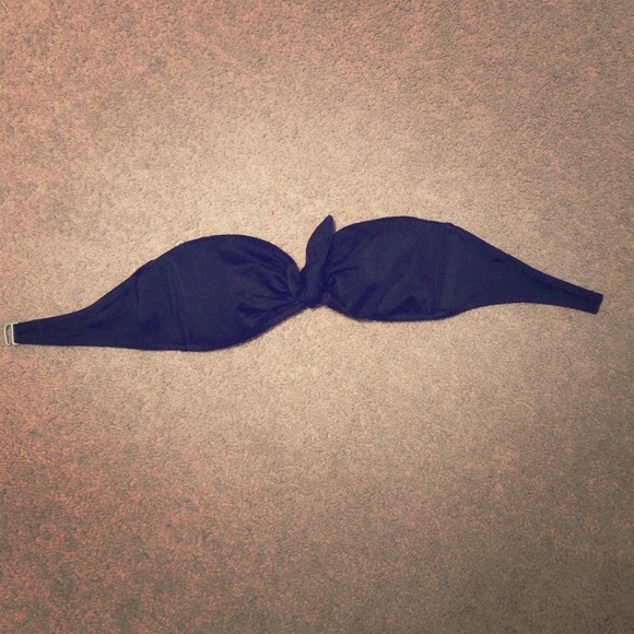 Black bikini top