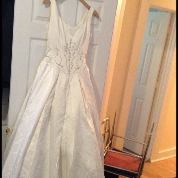 Wedding dress