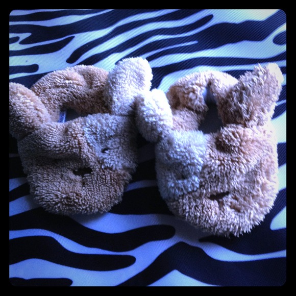 ⬇️REDUCED ⬇️Puppy slippers 🐾🐶