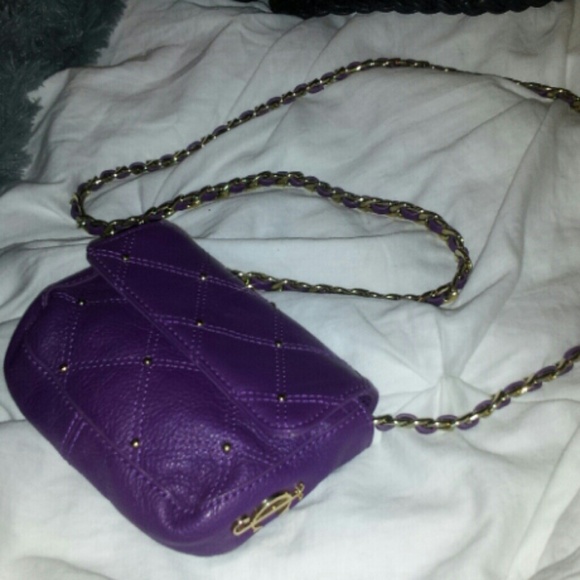 Juicy couture leather quilted chain purse with stu